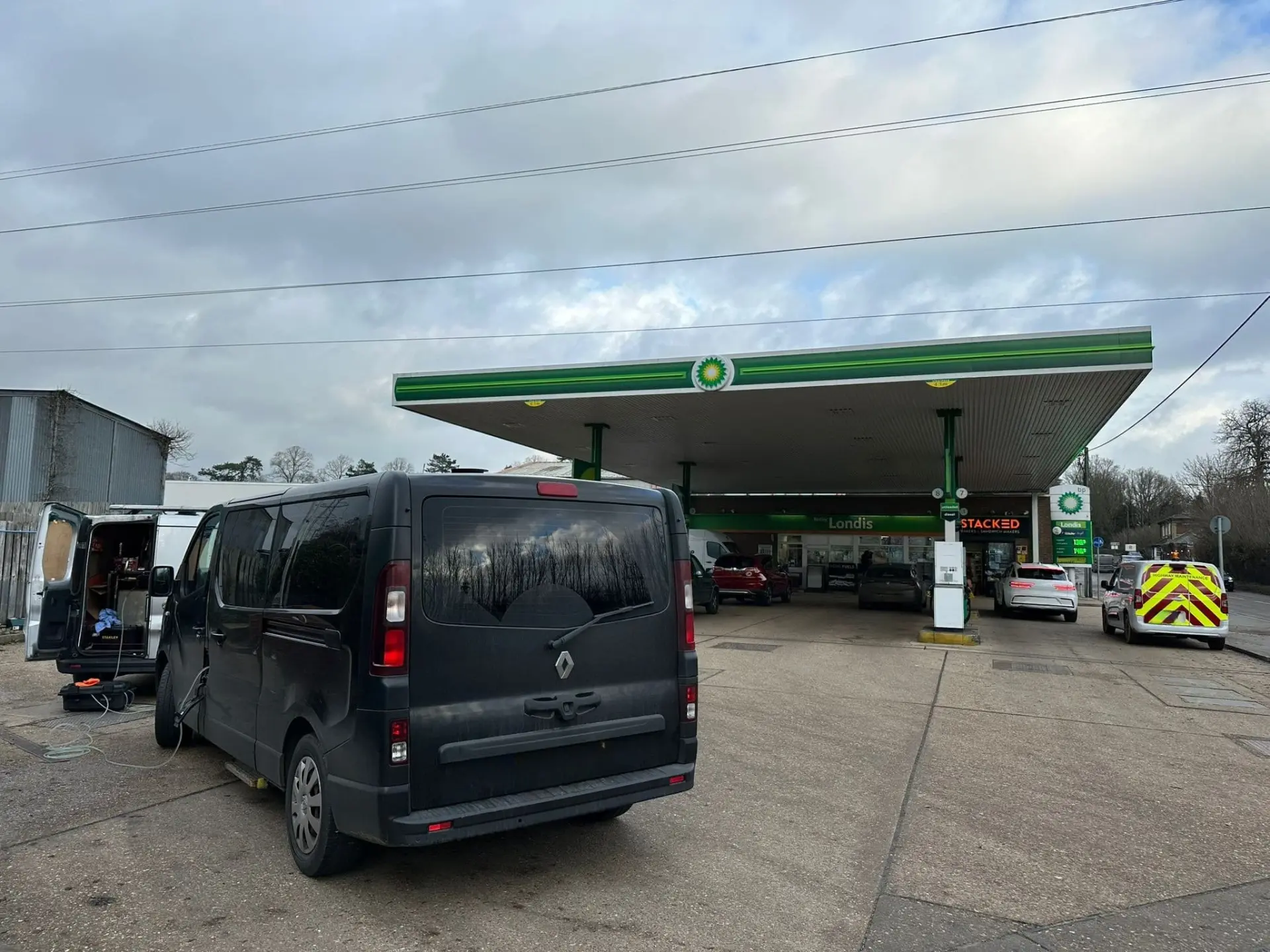 Wrong Fuel Drain Renault Trafic at Petrol Station