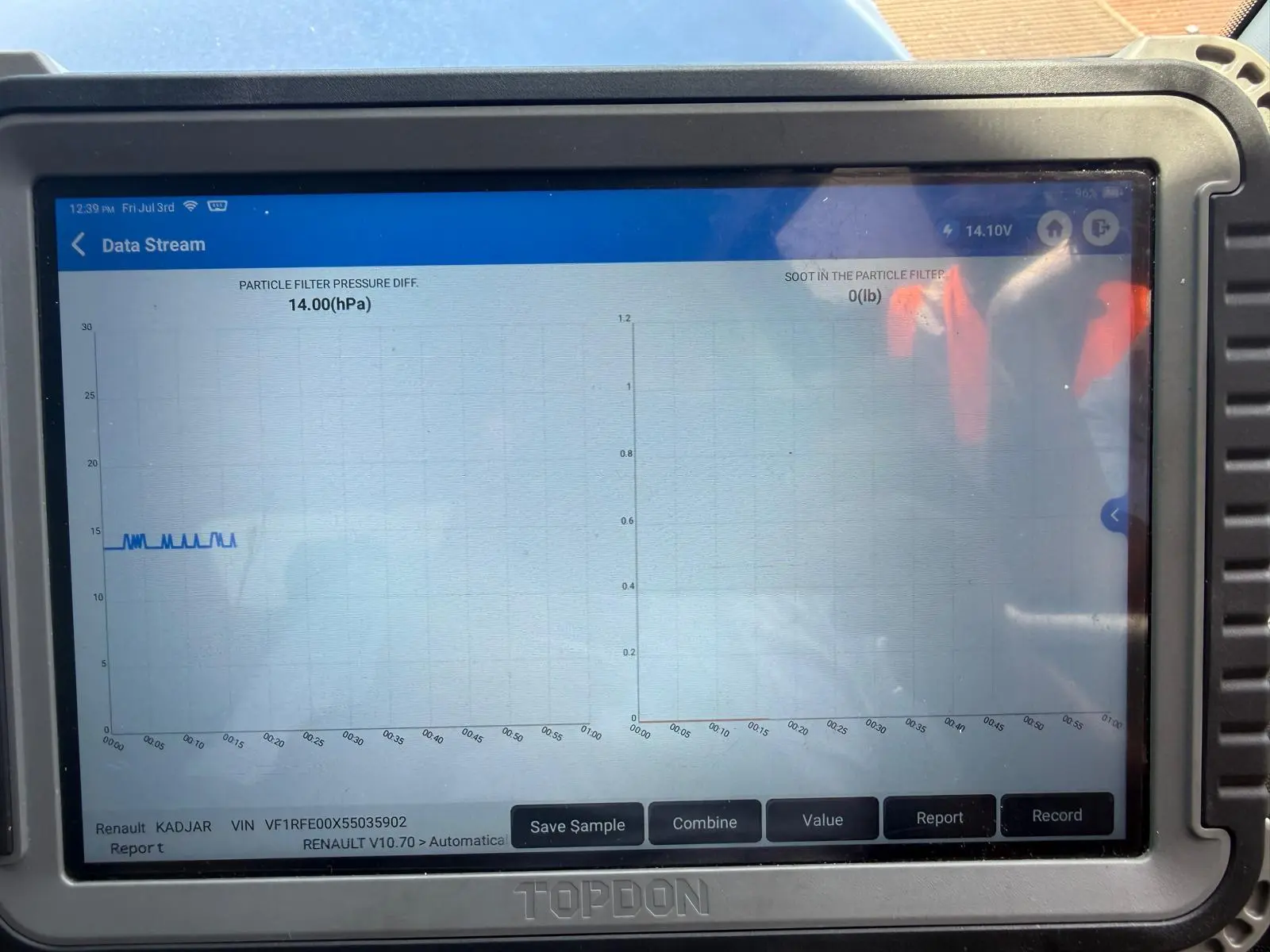Renault Kadjar DPF cleaning results showing reduced particle filter pressure difference and soot level after service.
