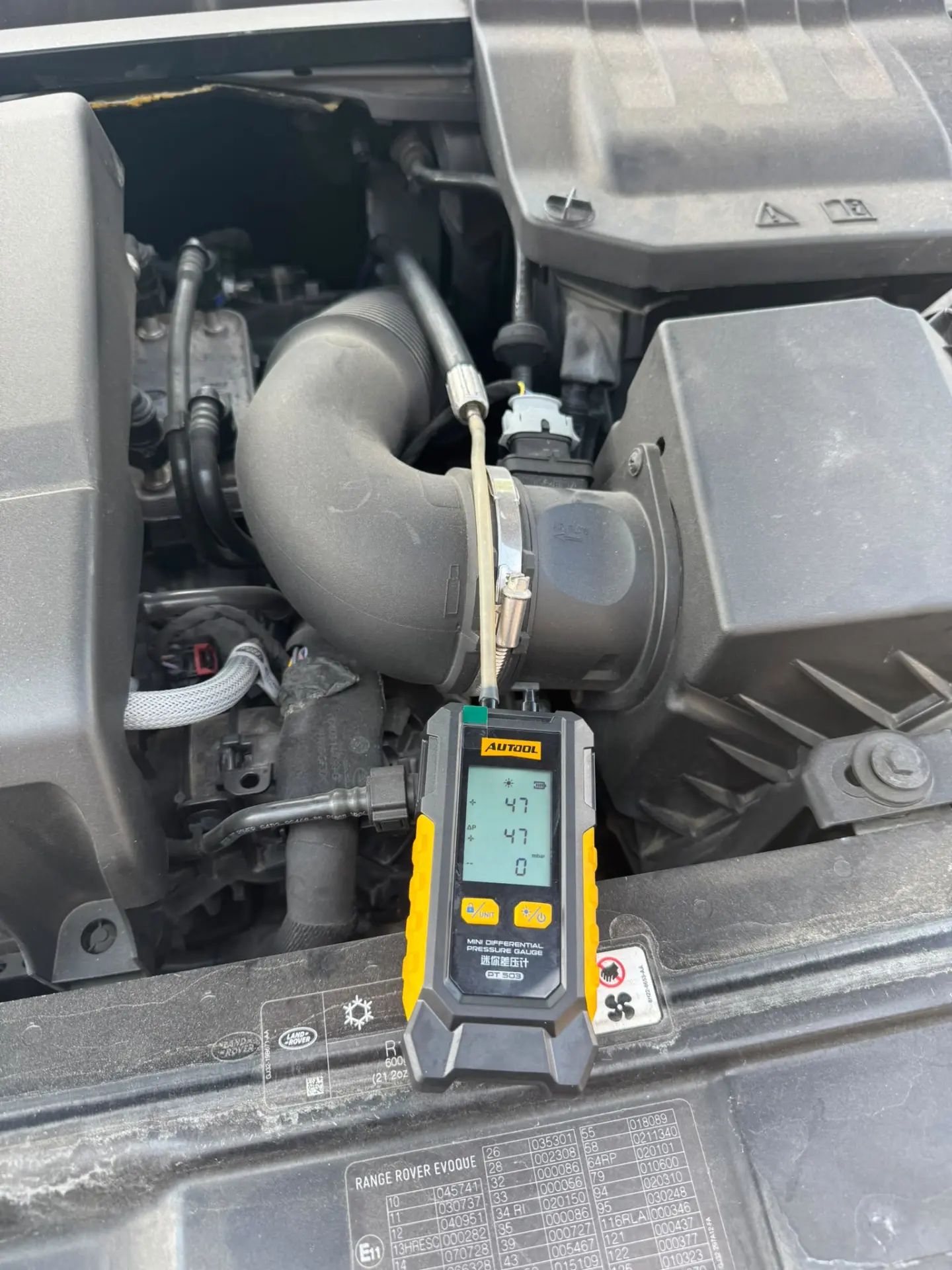 Range Rover Evoque DPF differential pressure reading of 47 mbar during initial diagnostics